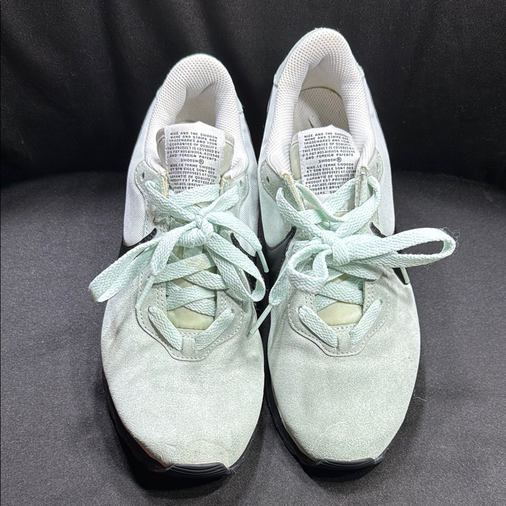 Nike women’s Pre-Love O.X. 'Fiberglass' Mint Green Sneakers size 7.5